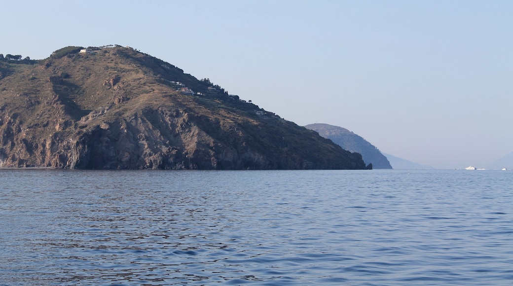 Sailing toward Porto di Ponente , along the coast of Vulcanello
