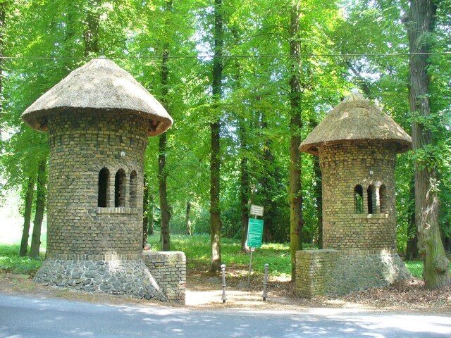 Schlosspark Petzow - Pforte (Petzow Palace Park - Gateway)