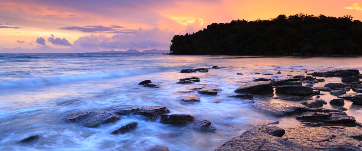 Seascape of Klong muang beach at sunset, Krabi, Thailand
