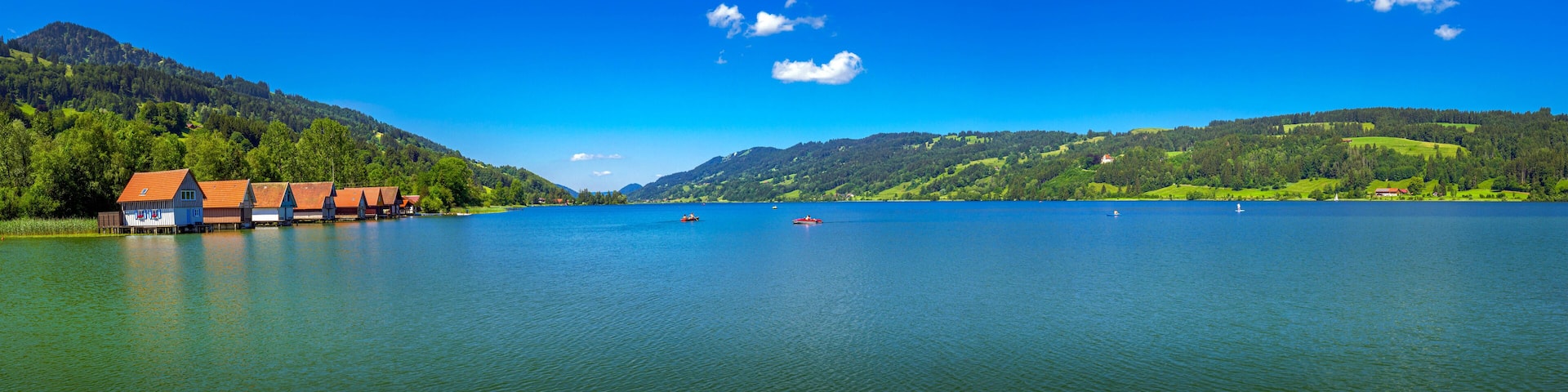 Bootshäuser in Bühl, Großer Alpsee, bei Immenstadt, Oberallgäu, Allgäu, Schwaben, Bayern, Süddeutschland, Deutschland, Europa