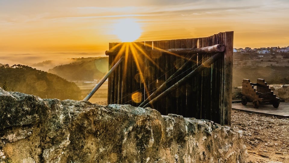 One of the fortifications build in XIX century to defend Lisbon from the French invasions. It offers a splendid view from the top to adjacent valleys and the sea. #bvstrove