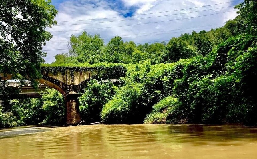 A nice little place to kayak off the grid!