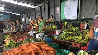 La Féria is a great stop for fresh fruit and vegetables!!
