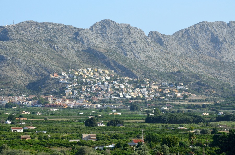 Montañas de la Costa Blanca cerca de Benidoleig, provincia de Alicante, Comunidad Valenciana, España.