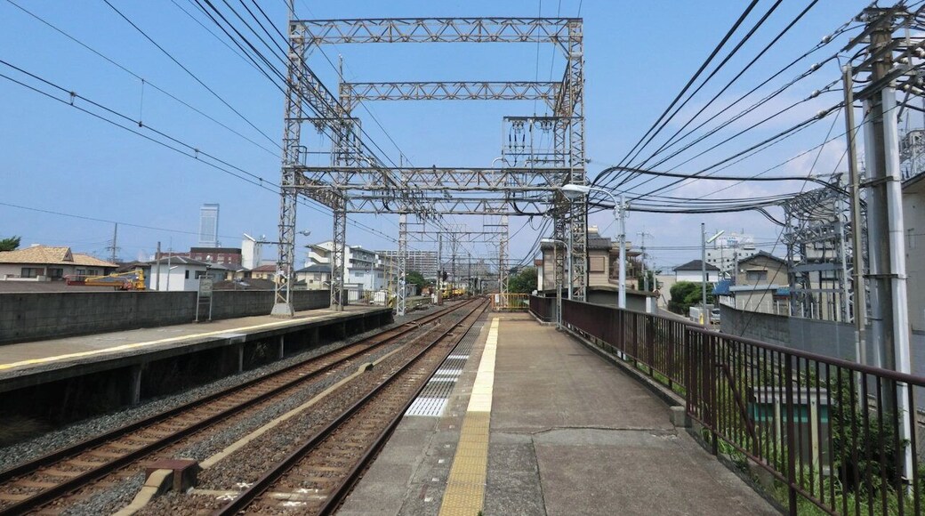 吉見ノ里駅 ホーム変電設備