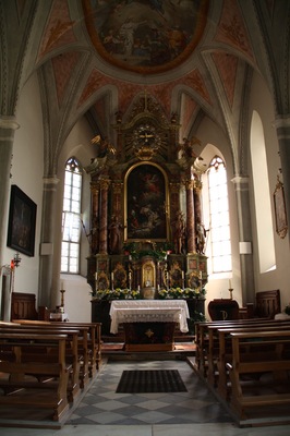 Italy, South Tirol, Wiesen, Pfitscherstraße, Pfarrkirche Hl. Kreuz. The church is mentioned for the first time in a written document in 1337 and it is reported that has been consecrated once in 1434. The present church has a massive bell tower and was built with blocks of granite under the supervision of Adam Schaiter of Sterzing in Late Gothic and Renaissance style. In the 19th century was restored freeding the interior by the Gothic elements. The ceiling frescoes are by Josef Renzler dating from 1841.