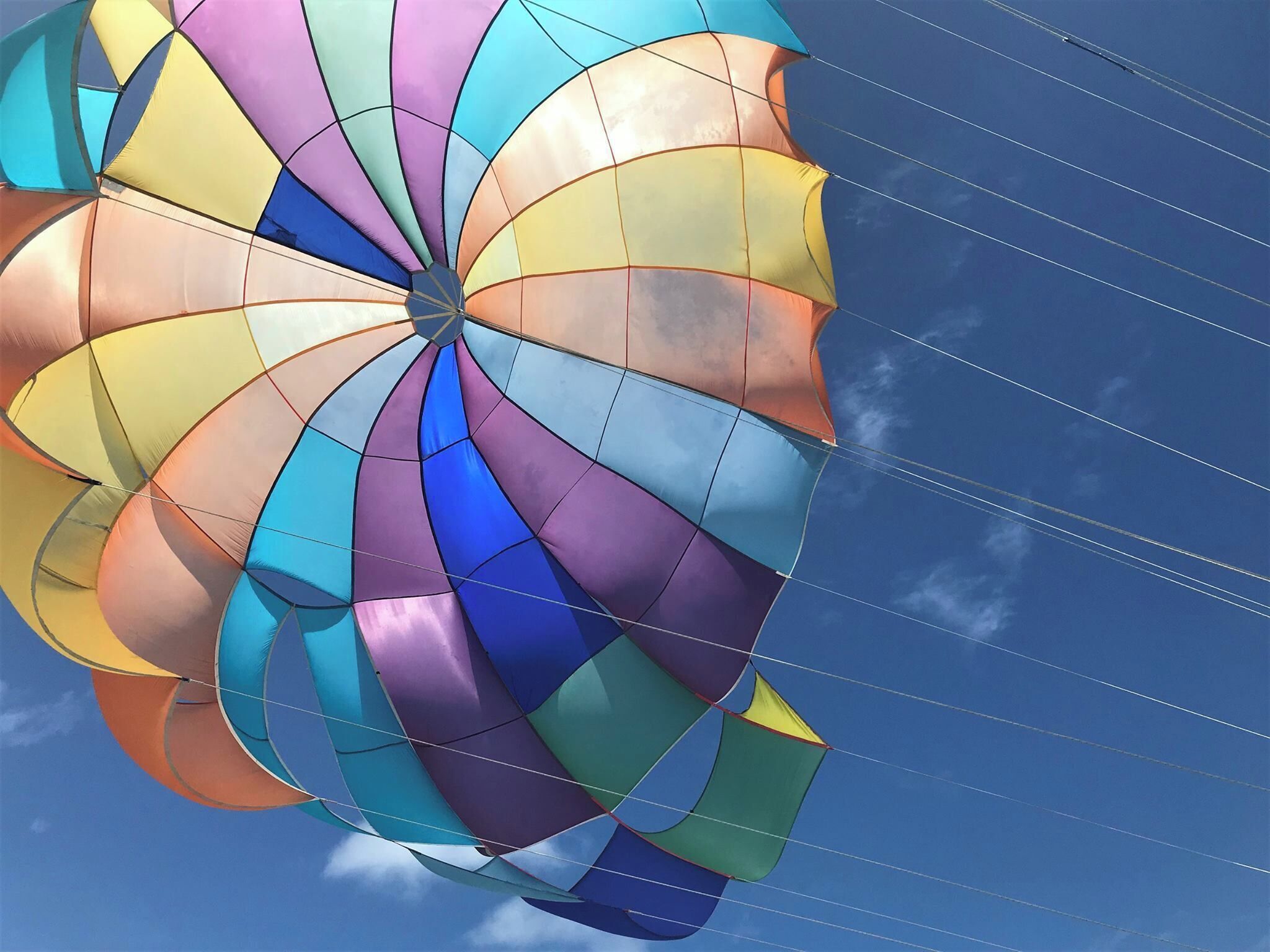 Parasailing in Mauritius was one of the best experiences ever! Highly recommended if you're an adrenaline junkie ;)

#LifeAtExpedia