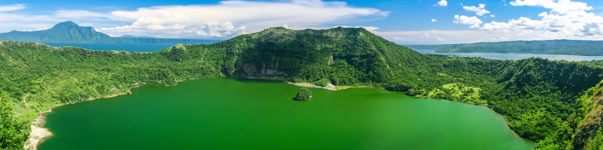 lake taal volcano tagaytay philippines