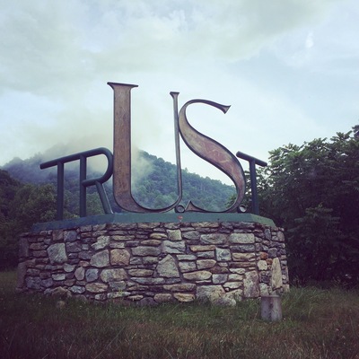 Winding roads and dream locations