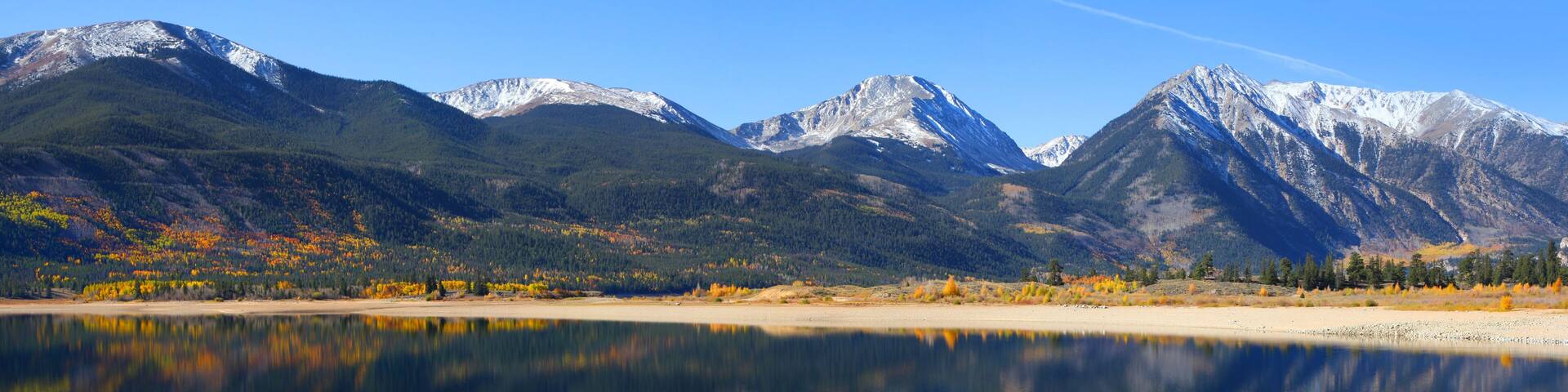 Twin lakes recreation area in Colorado