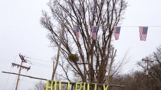 If your ever driving through the area, you've got to stop and check out hillbilly hotdogs! The food is great, and the service is awesome! These WV folks are so kind!!! You can walk around and check out the junk in' treasures while your food cooks!!! #roadtrip
