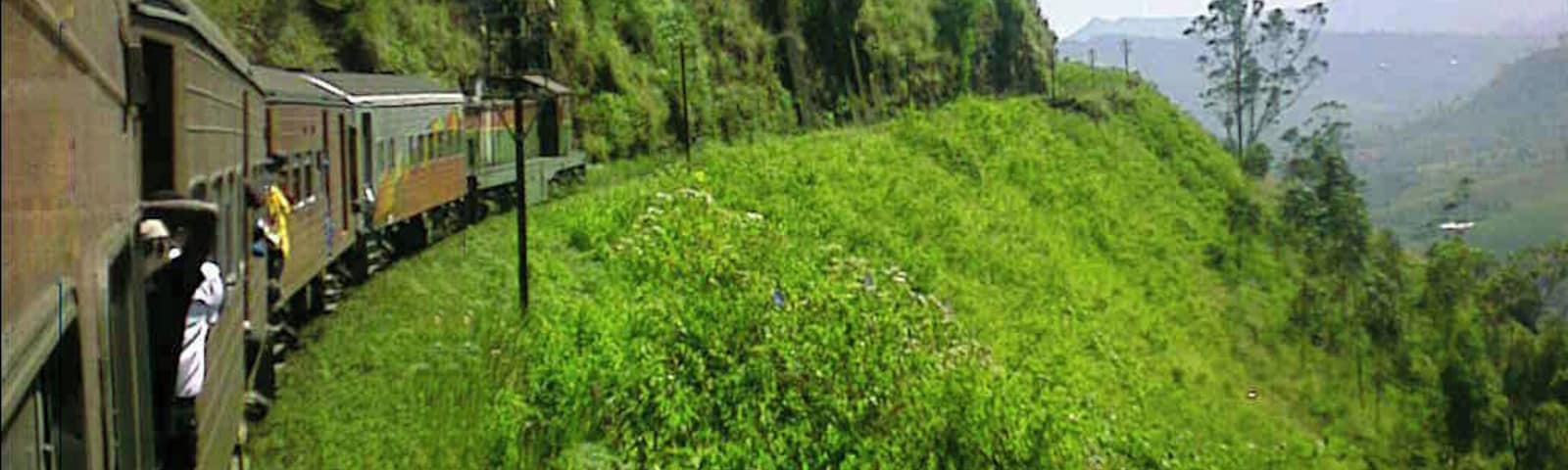 #roadtrip
Main line, Watawala, Sri Lanka.