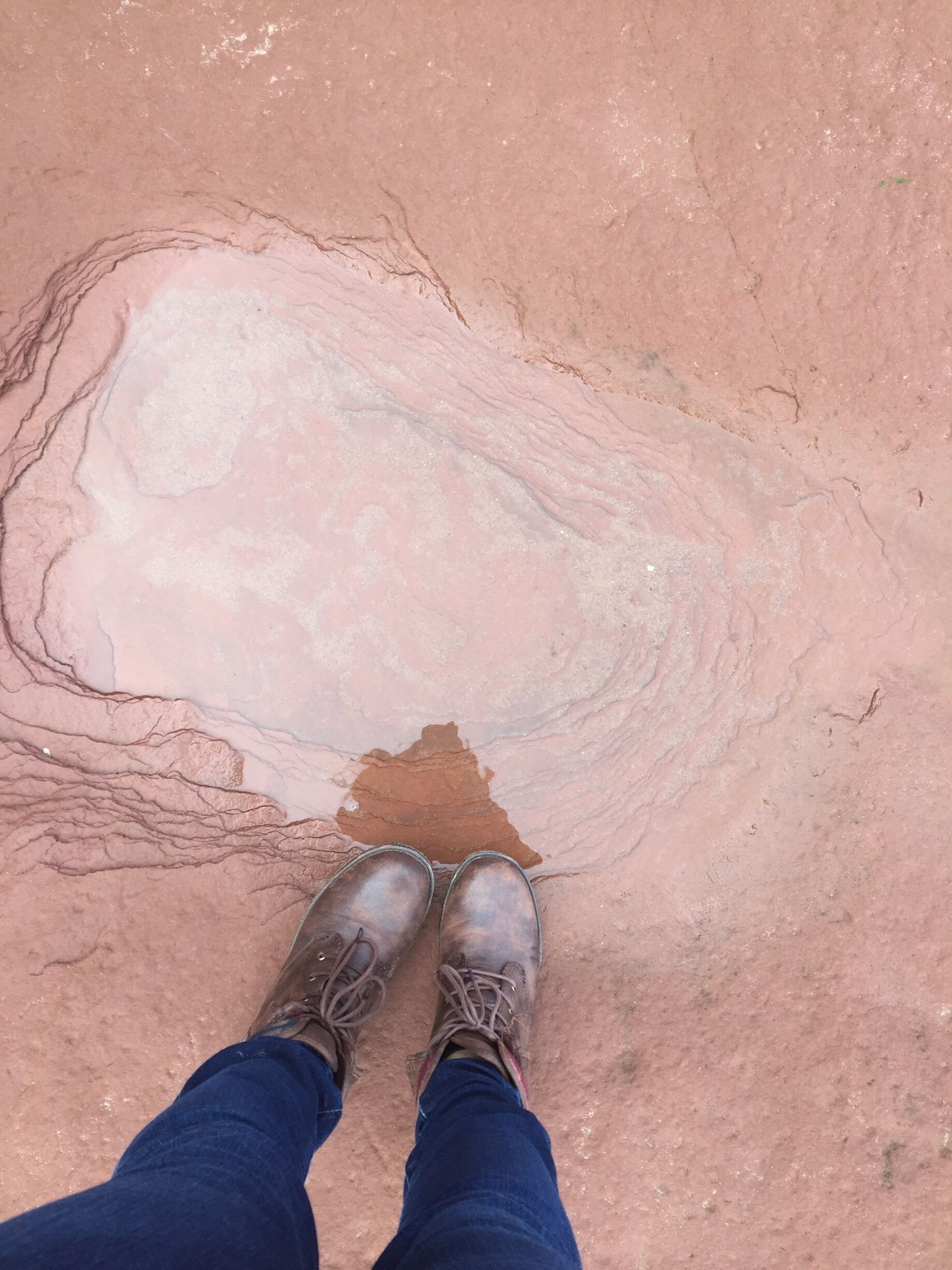 Who doesn't love when their boots match the ground, and neat pictures??