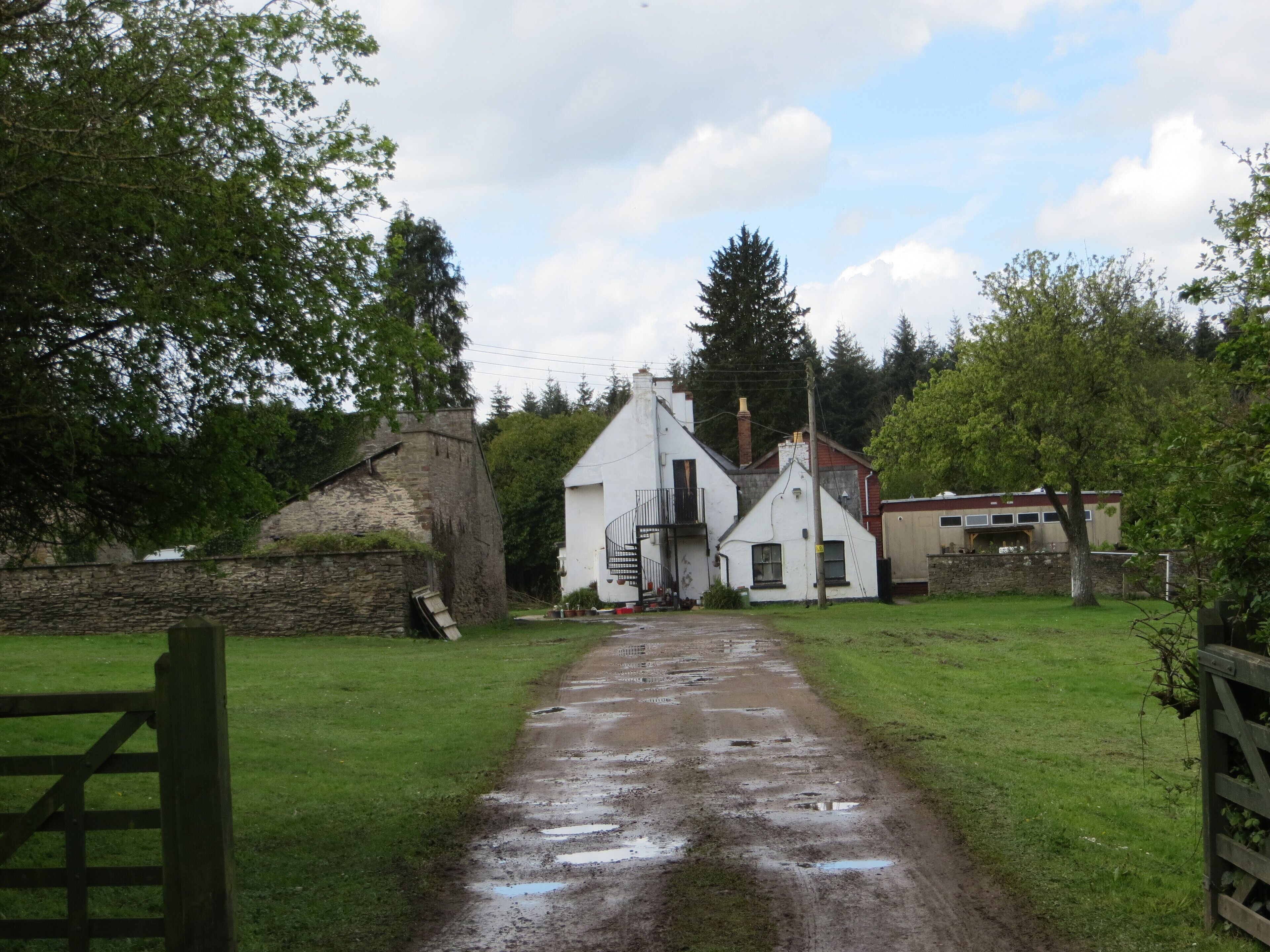 Bracelands Farm - April 2012