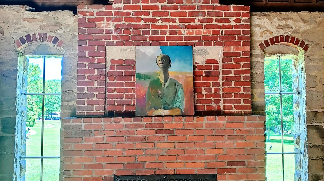 Not so much a castle, as the shell of a gatekeeper's house built around 1897.
It was more or less abandoned until the Cleveland Metroparks bought the land in 1925. The Metroparks removed the second floor and filled in the basement.