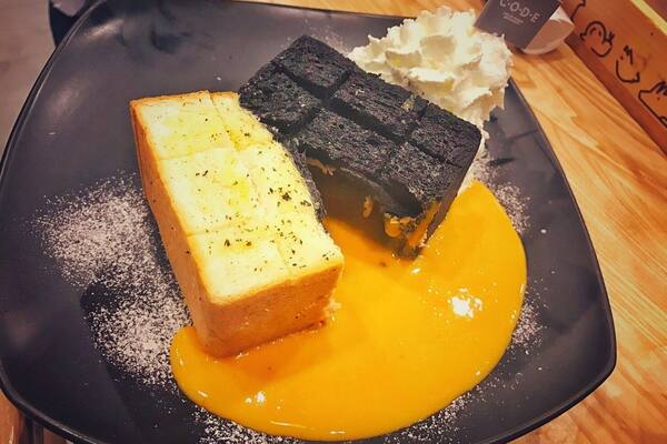 Salted Egg Yolk with Toast is good combination ever!. You can try at CODE Cafe at Mega Bangna
#lifeatexpedia