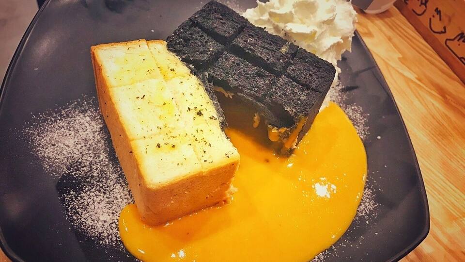 Salted Egg Yolk with Toast is good combination ever!. You can try at CODE Cafe at Mega Bangna
#lifeatexpedia