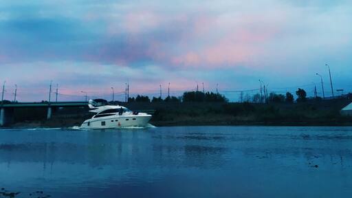 Charming spring evenings in Yaroslavl ๐