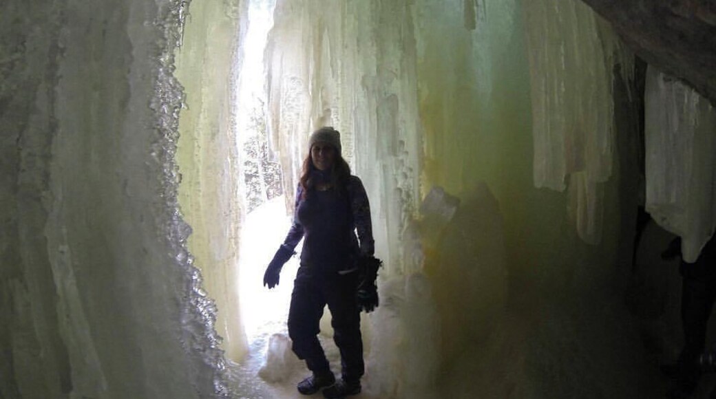 Exploring inside the Eben Ice Caves. (Don't forget your @Yaktrax! ;-) #LIfesAnAdventure #Upnorth