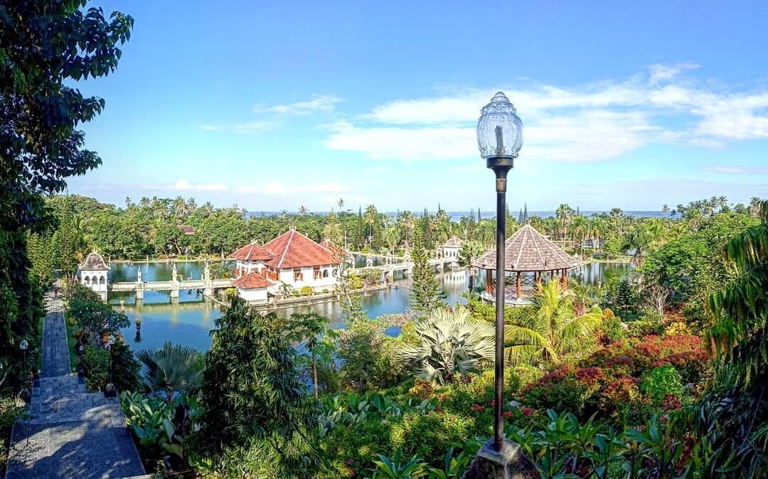 Water Palace with beautiful landscape #landscape #nature #travel360 #bali #beautyofbali
#lifeatexpedia