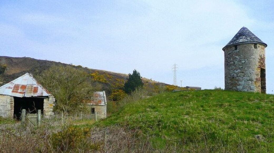 Round belfry near Achrimsdale One of only three such buildings in Scotland - the bell has been removed; see http://www.invernessfieldclub.btinternet.co.uk/excursions/2002/July.htm