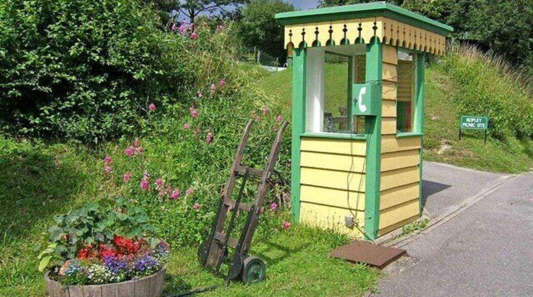 Kiosk on platform at Ropley Station, Mid Hants Railway. An attractive scene on the platform for Medstead & Four Marks station and Alton terminus. Behind the kiosk is a path which goes up to Ropley Picnic Site. 1548480