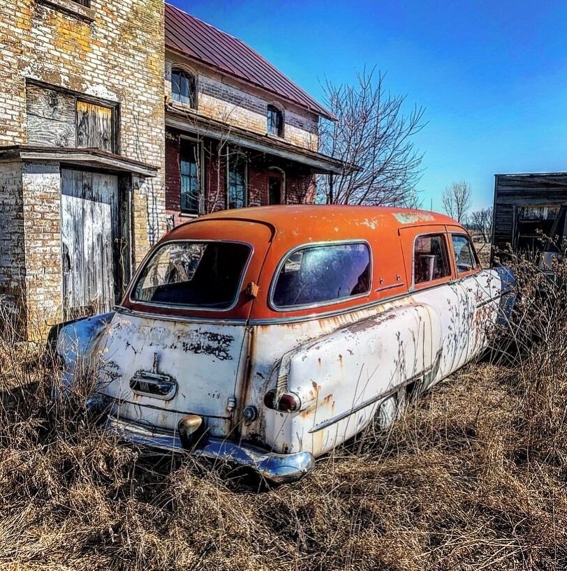 Abandoned Hearse and Farmhouse #abandoned