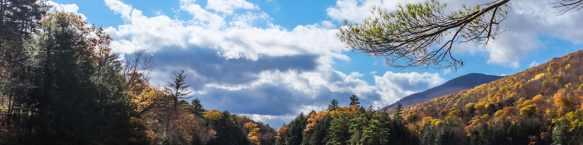 Emerald Lake in vermont at fall