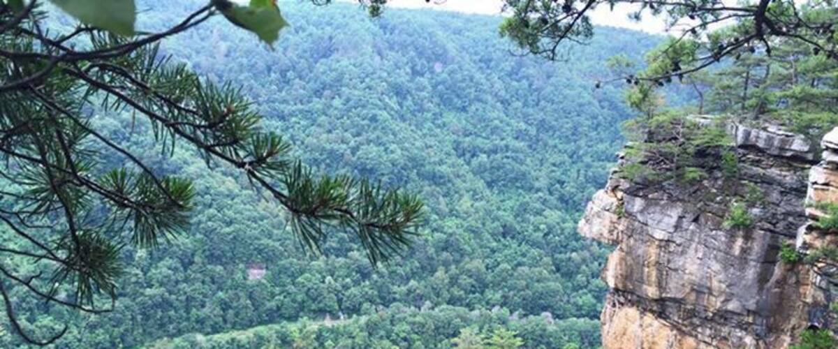 Spectacular views along the Endless Wall Trail.