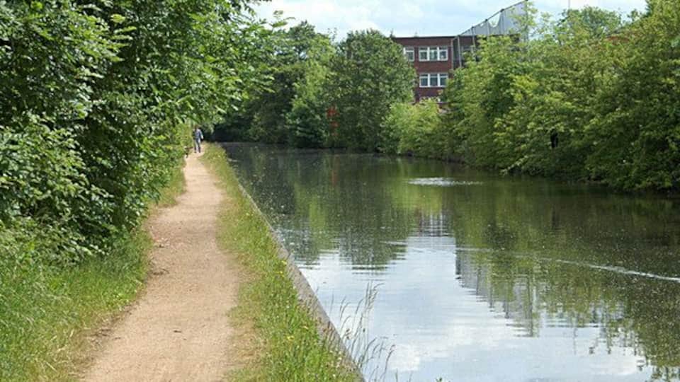 The Grand Union passes Olton