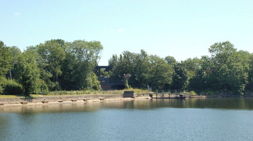 Olton Mere (4) Olton Mere is a large secluded expanse of water in the heart of Birmingham's eastern suburbs. The reservoir supplies water to the nearby Grand Union Canal and is also the home of Olton Mere Sailing Club. This photograph was taken by permission of British Waterways staff.