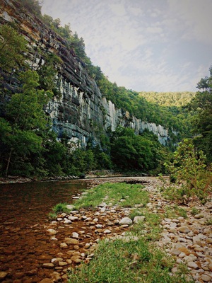 Walking along the Buffalo National River at Steel Creek access. These cliffs are absolutely breath taking! Plan yourself a float trip with your buds and get out there and get wet! #waterlust #wanderlust #weekendgetaway