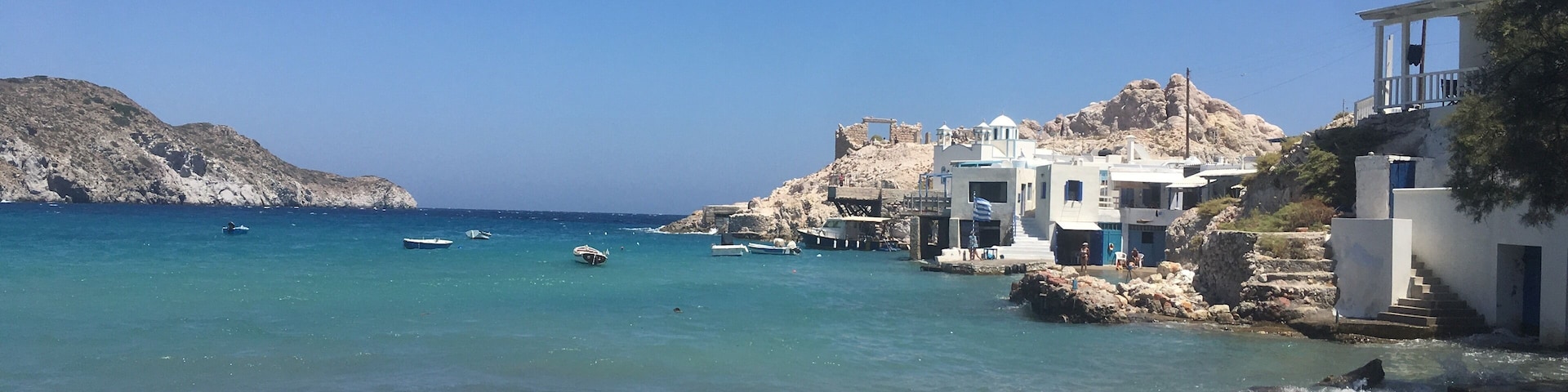 A small village with an a access to the sea
#greece
#milos
