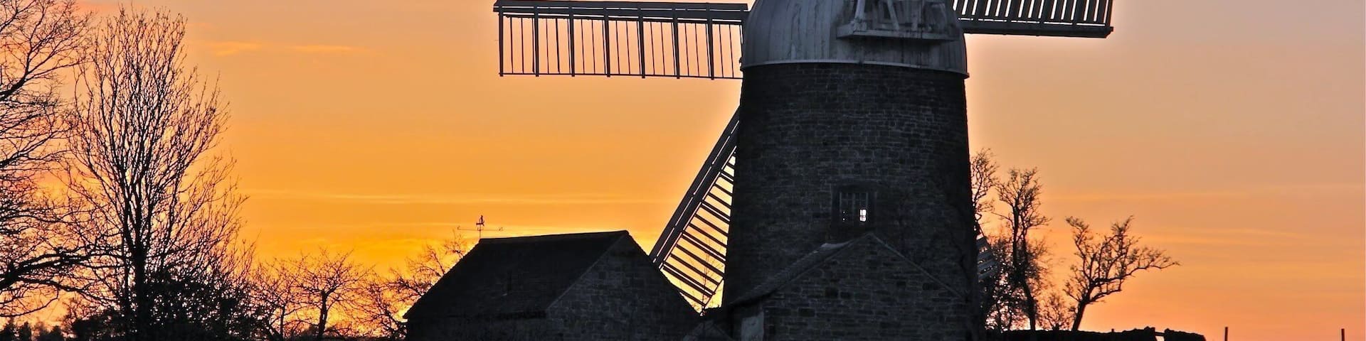 Heage Windmill, Derby - a rural urban place in Derby where this old historic working windmill on the Lonely Planet #nationalpark #historicalsite #hiking #travel #England #nature #landscape