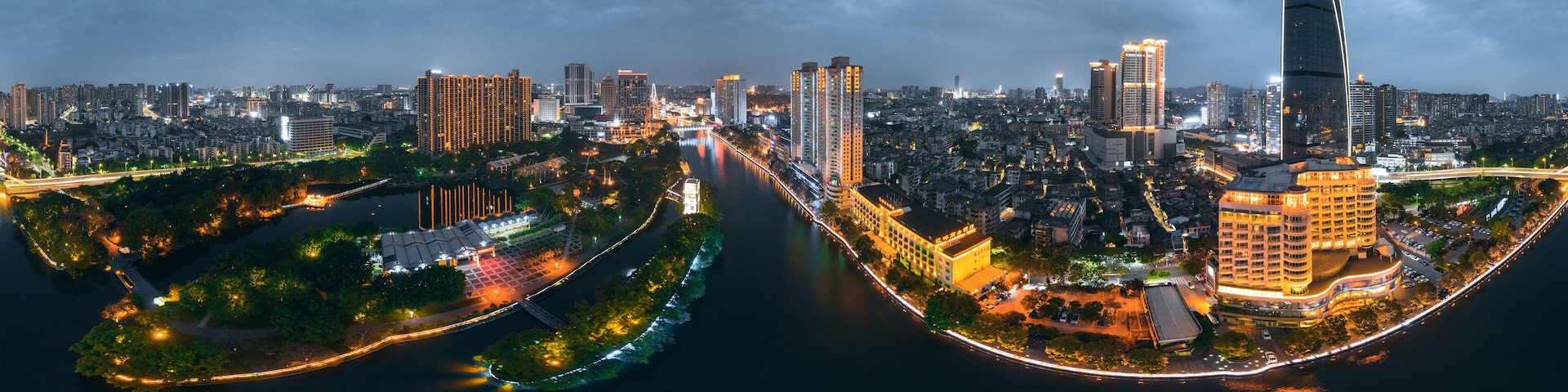 Urban environment of Qijiang Park, Zhongshan City, Guangdong Province, China