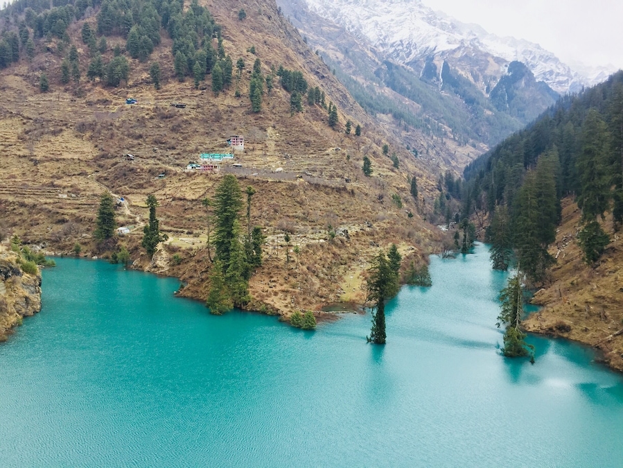 A beautiful Dam site on the way to Tosh and Kheer Ganga. A perfect trek for beginners to go in the lap of Great Himalayas! 🏔
#lifeatexpedia