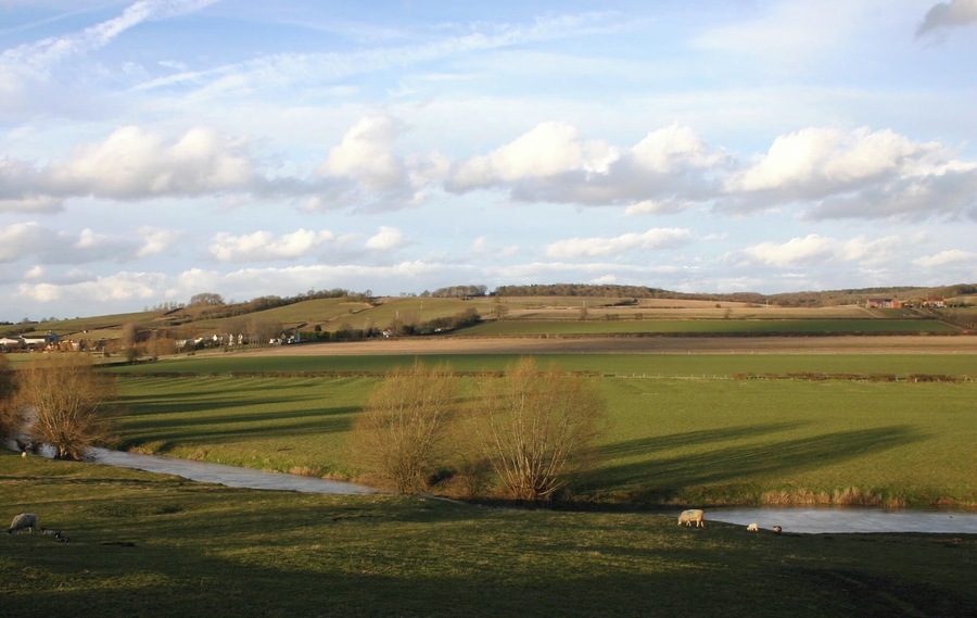 Stour valley from Crimscote Hill View NNE across the River Stour from the lane on Crimscote Hill.