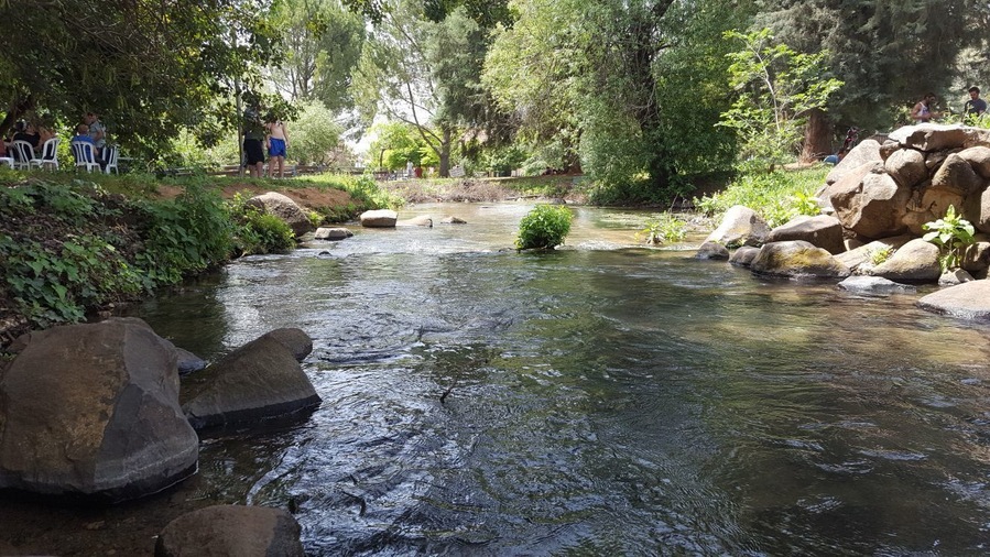 Nice place to chill, peaceful and quiet :)