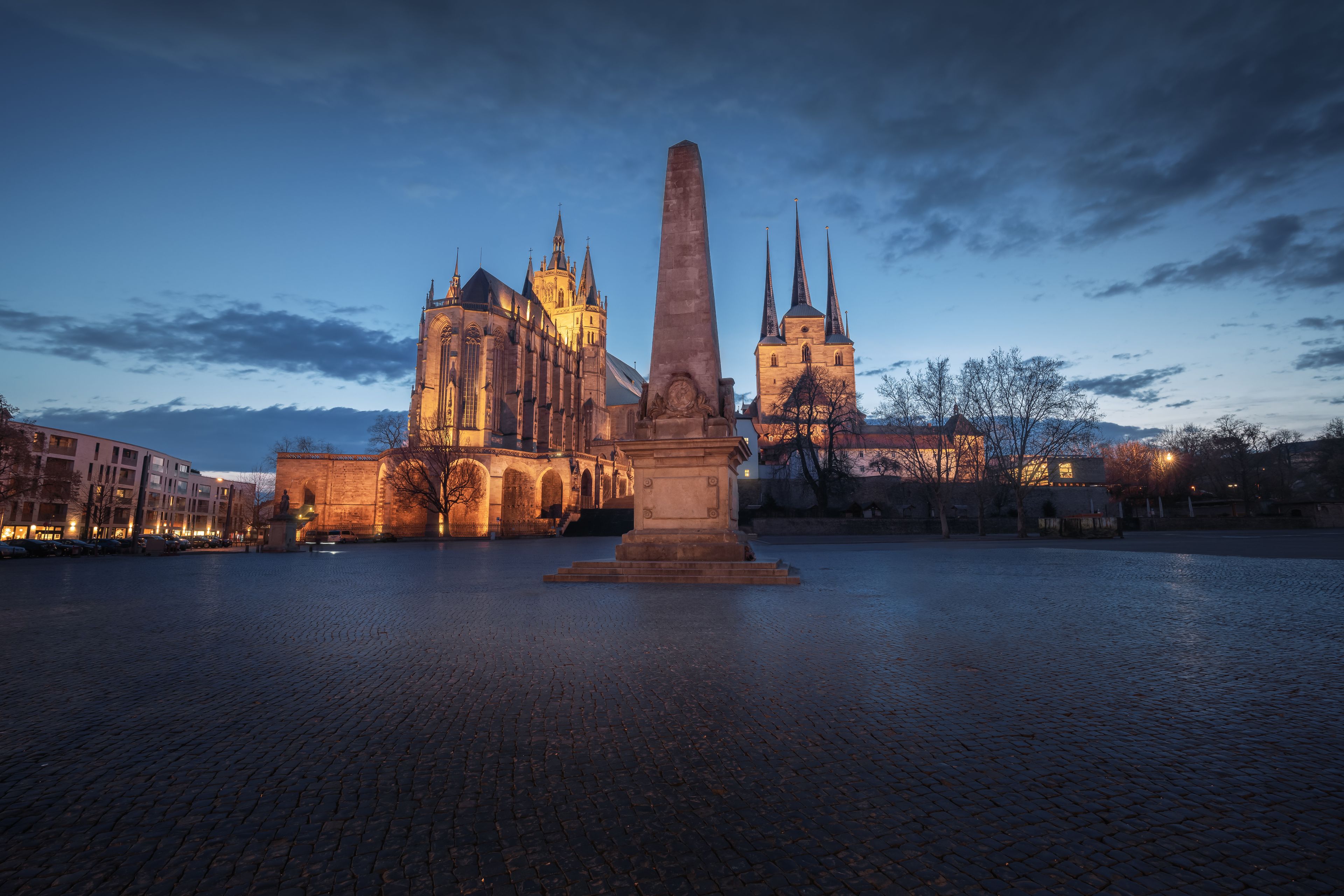Domplatz Square View with Erfurt Cathedral, St. Severus Church (Severikirche) and Obelisk at night - Erfurt, Thuringia, Germany