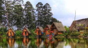 It looks like a Hotel but it's actually a restaurant in Bandung, Indonesia with a beautiful scenery. Love it there, it's one of my favorite place to eat & enjoy the view.