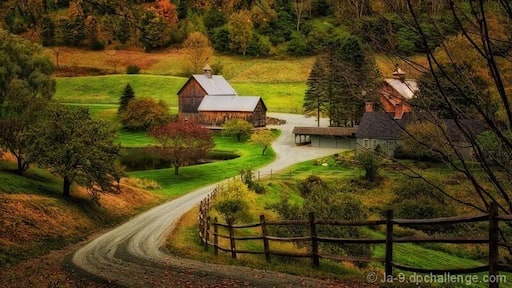 Sleepy Hollow Farm - Taken on a rural county road. At the time I took this it was the home of the lead guitarist for Aerosmith.