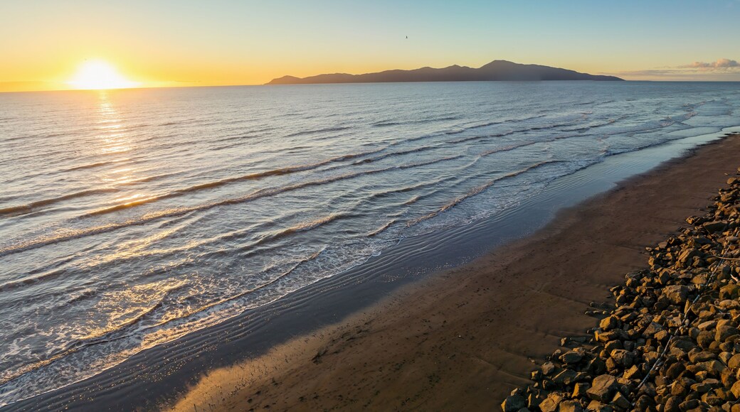 Beach front of Raumati. In the background is Kapiti Island. Paraparaumu, Wellinton, New Zealand.