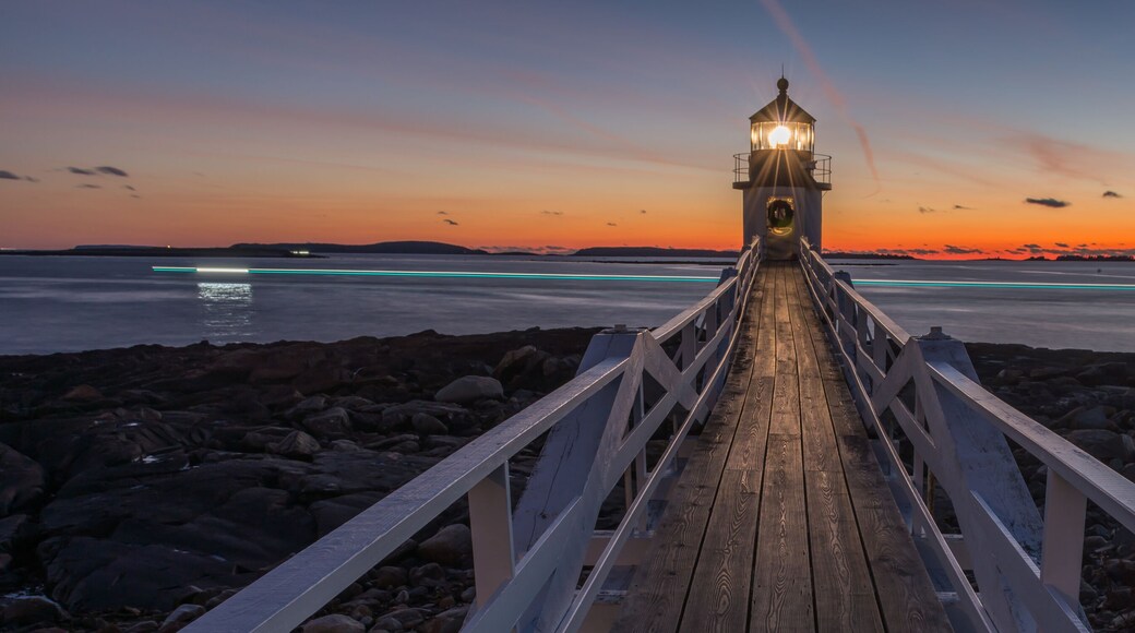 Marshall Point Lighthouse at sunset
