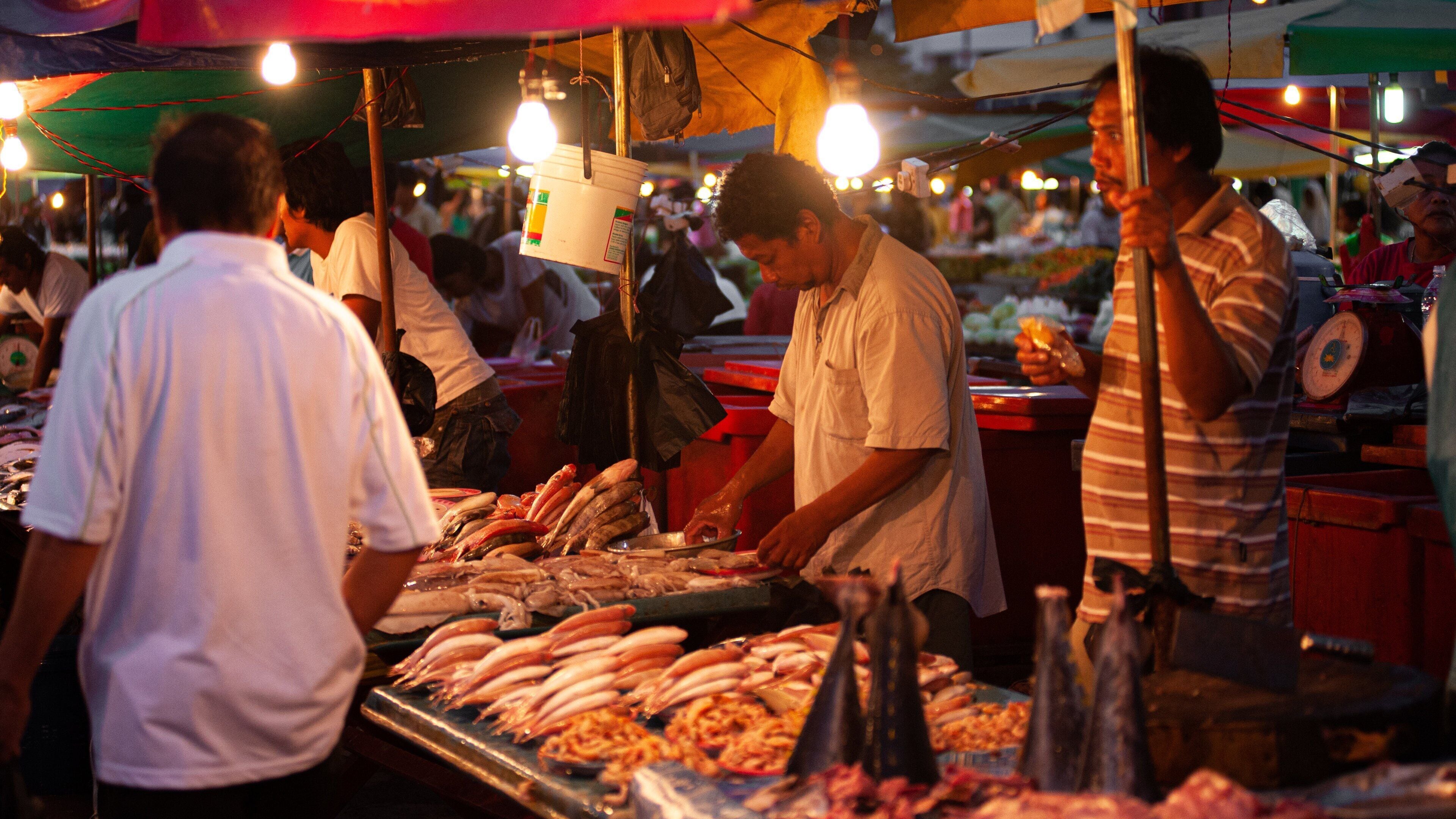 Kota Kinabalu Waterfront which includes food, markets and night scenes