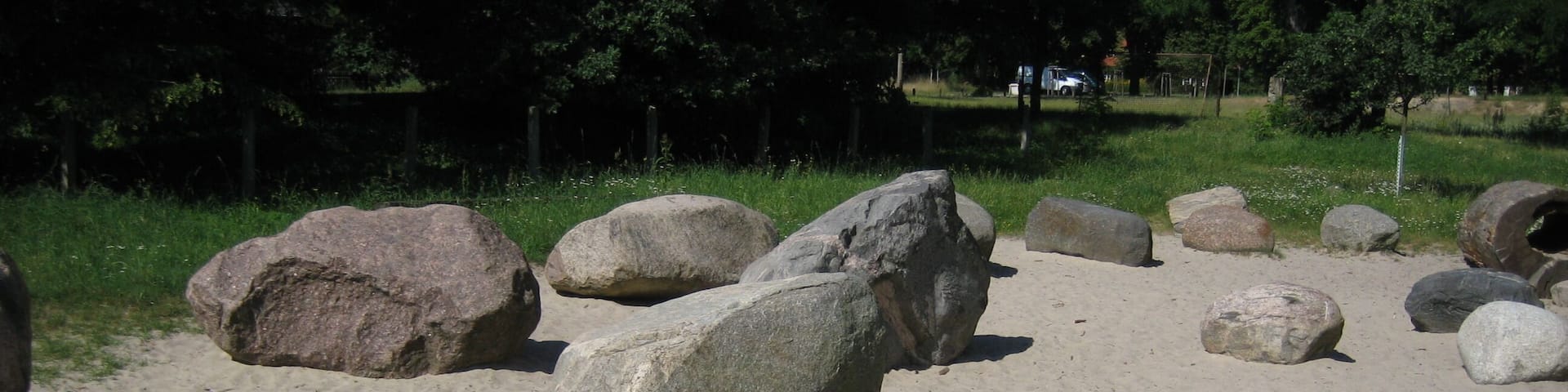 Museumsdorf Glashütte - Findlingsgarten