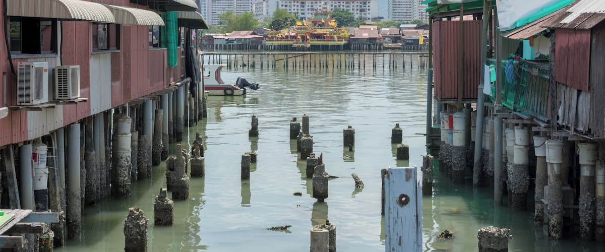 The photo was taken from Chew Jetty in George Town, Penang. In the background you will see the Hean Boo Thean Kuan Yin Temple. #Hean Boo Thean Kuan Yin Temple #Penang #Temple #Malaysia