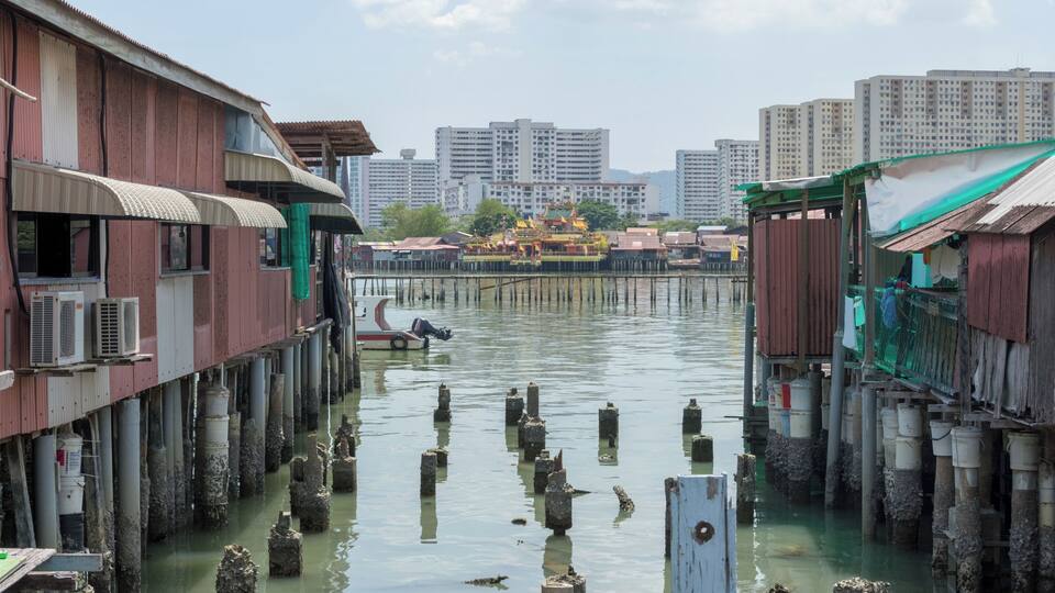 The photo was taken from Chew Jetty in George Town, Penang. In the background you will see the Hean Boo Thean Kuan Yin Temple. #Hean Boo Thean Kuan Yin Temple #Penang #Temple #Malaysia
