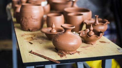 Witness the miracle moment,when the earth become a magic of art—— this is the charm of pottery,one of the oldest arts in the world.
https://twitter.com/Beautifulgx