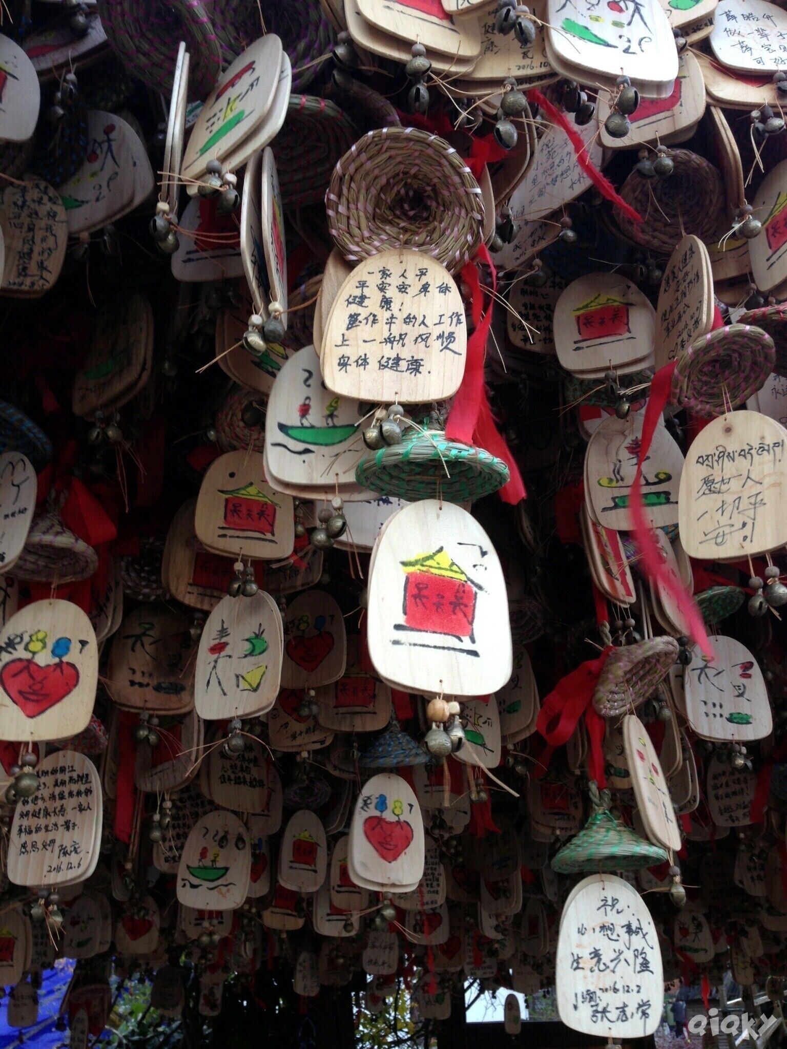 Old Town of Lijiang, The town has a history going back more than 1,000 years and was once a confluence for trade along the "Old Tea Horse Caravan Trail". The Dayan Old town is famous for its orderly system of waterways and bridges, a system fast becoming. #OldTownofLijiang #China