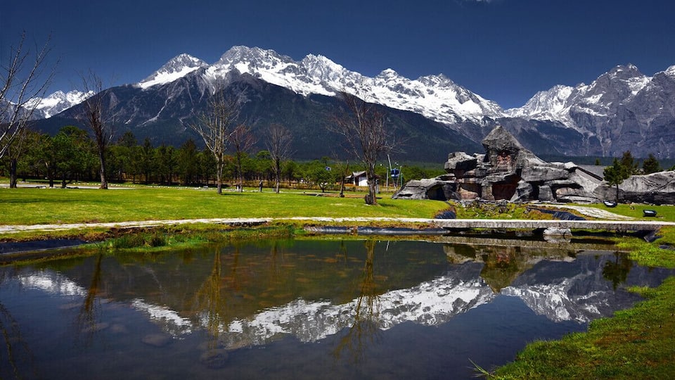 Jade Dragon Snow Mountain of #Lijiang.
https://twitter.com/Beautifulgx